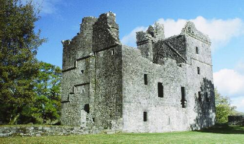 Carnasserie Castle in the sunshine