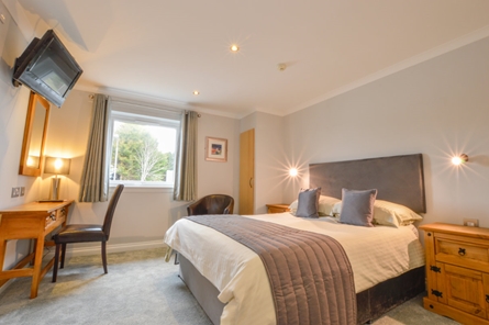 Kingsize room at the Oyster Inn, Connel
